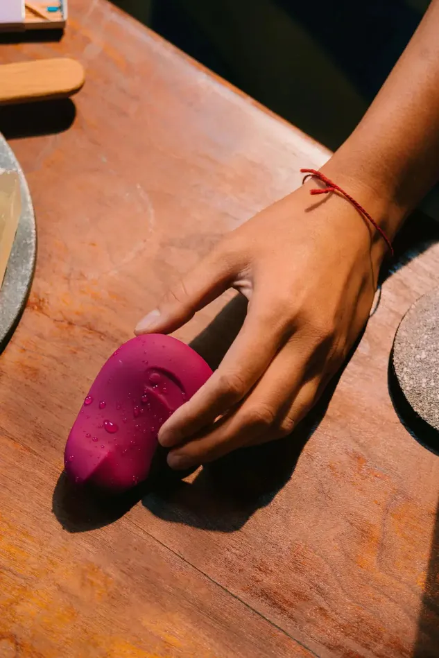 Dame Vibrators Pom Plum