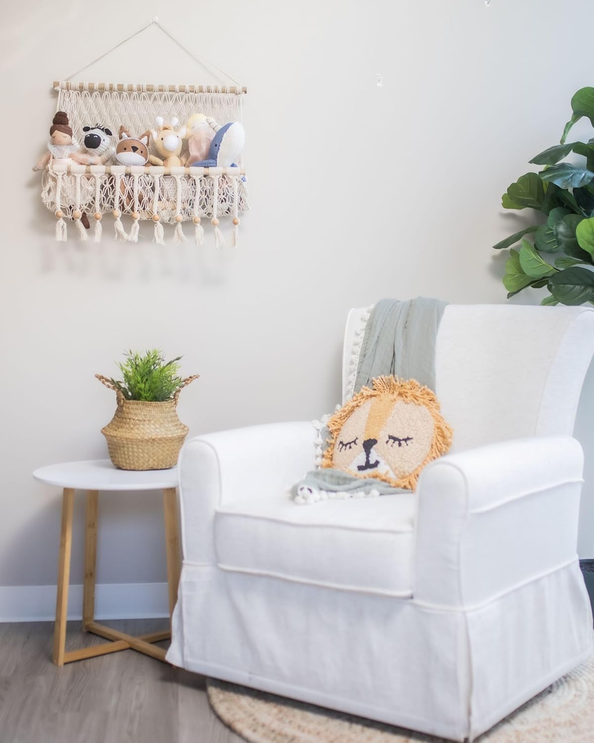 Macrame Hanging Storage Bin H207