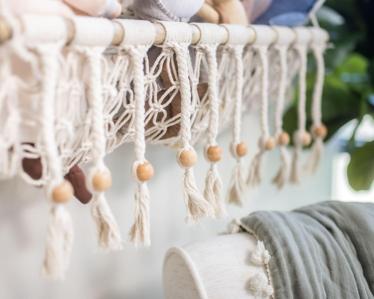 Macrame Hanging Storage Bin H207
