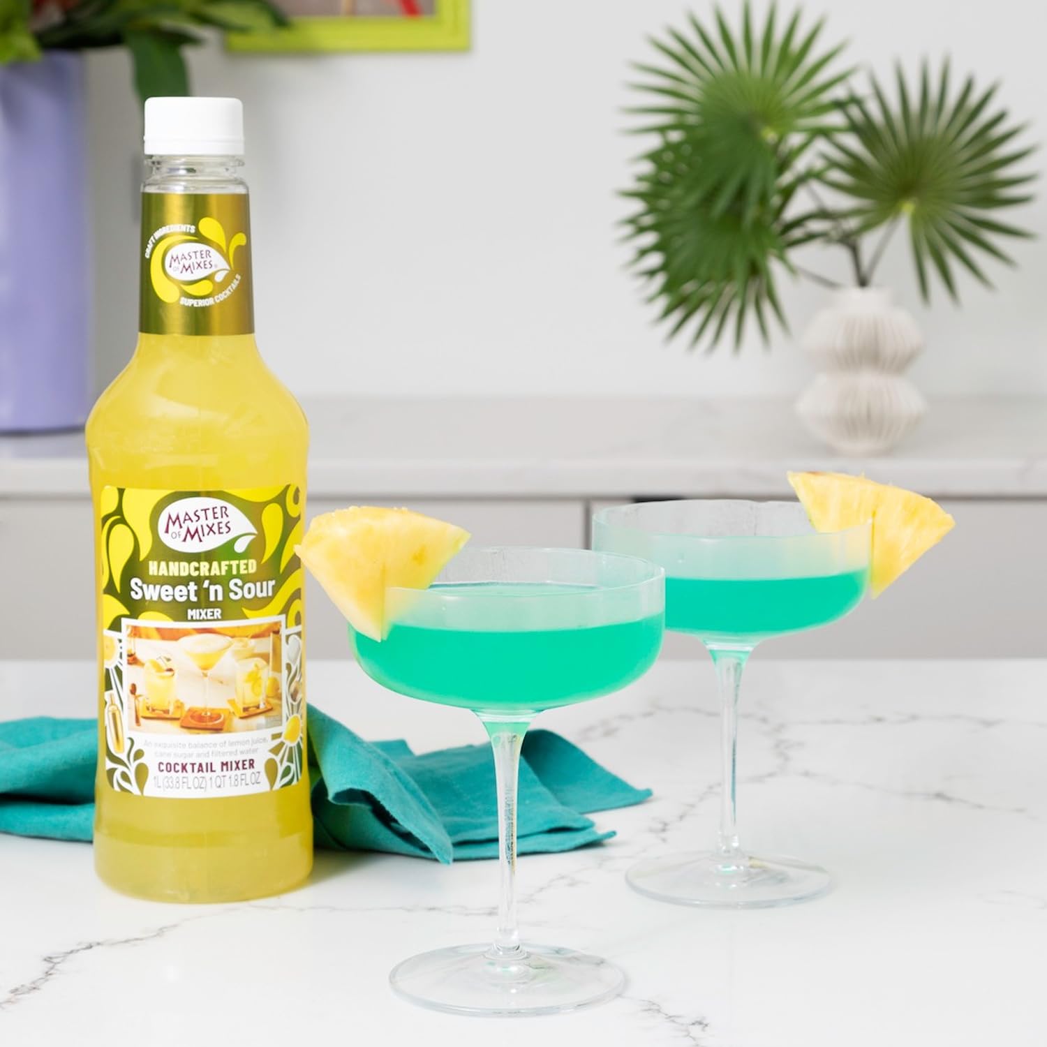 2 Pack Whiskey Sour Drink Mix – 1 Liter Bottle (33.8 Fl Oz) Y233377