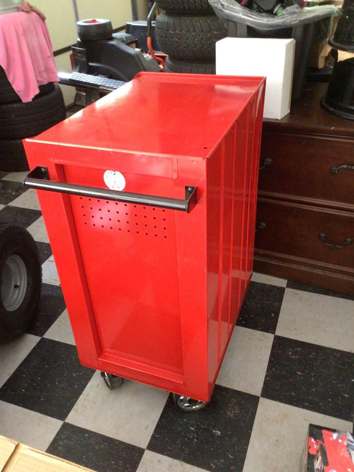 26.5-in W x 34-in H 5-Drawer Steel Rolling Tool Cabinet P504