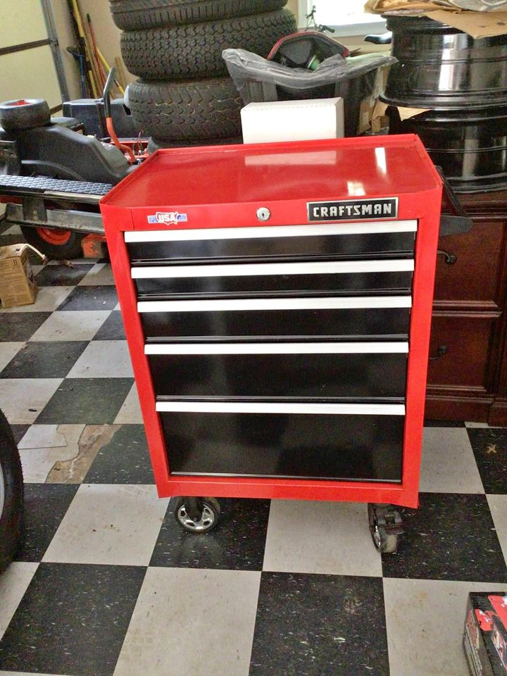 26.5-in W x 34-in H 5-Drawer Steel Rolling Tool Cabinet P504