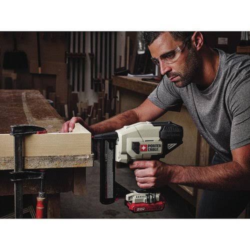 20V Max 18 Gauge Narrow Crown Stapler Kit N631027