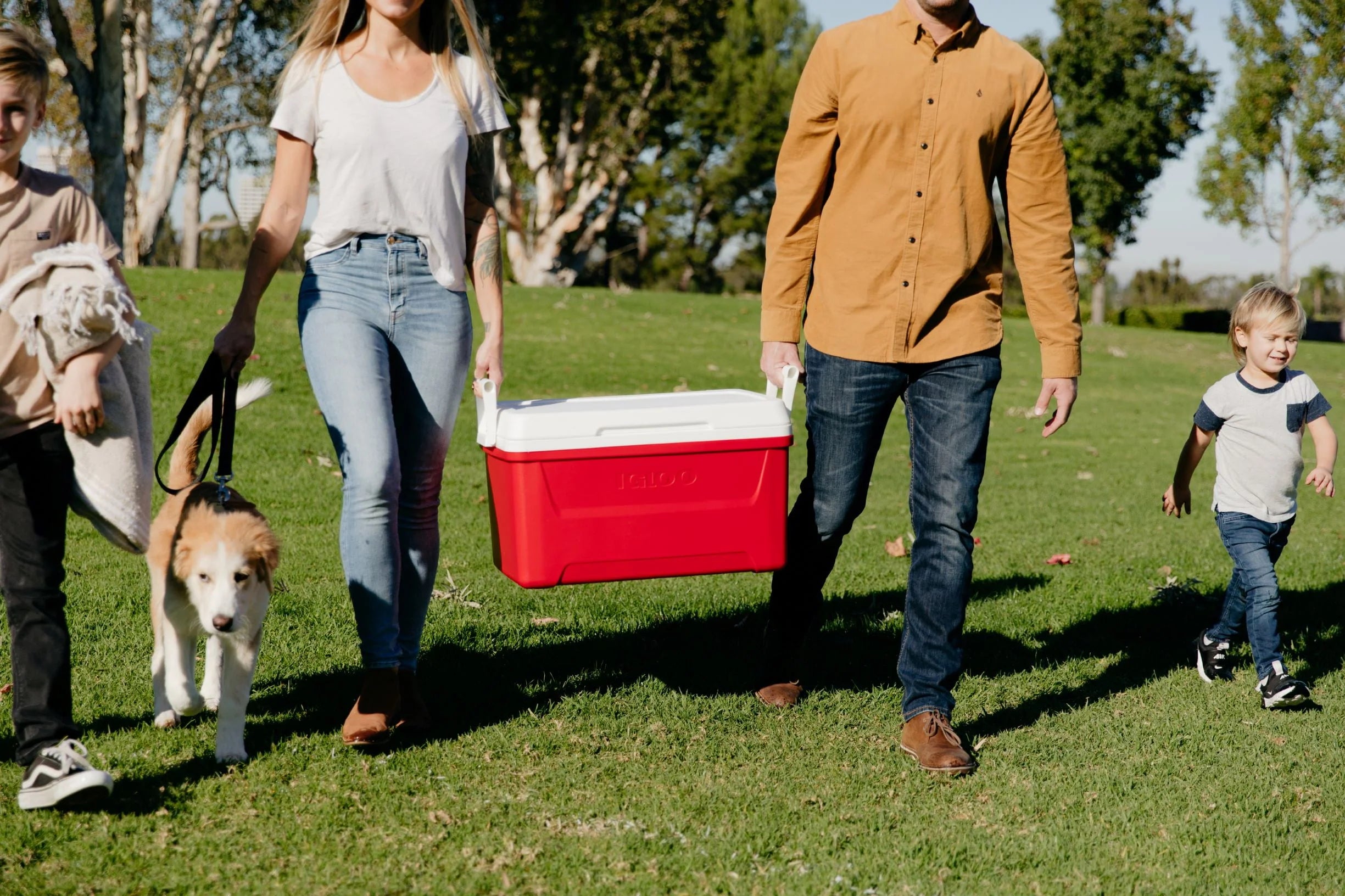 48 QT Red Ice Chest Cooler H4454