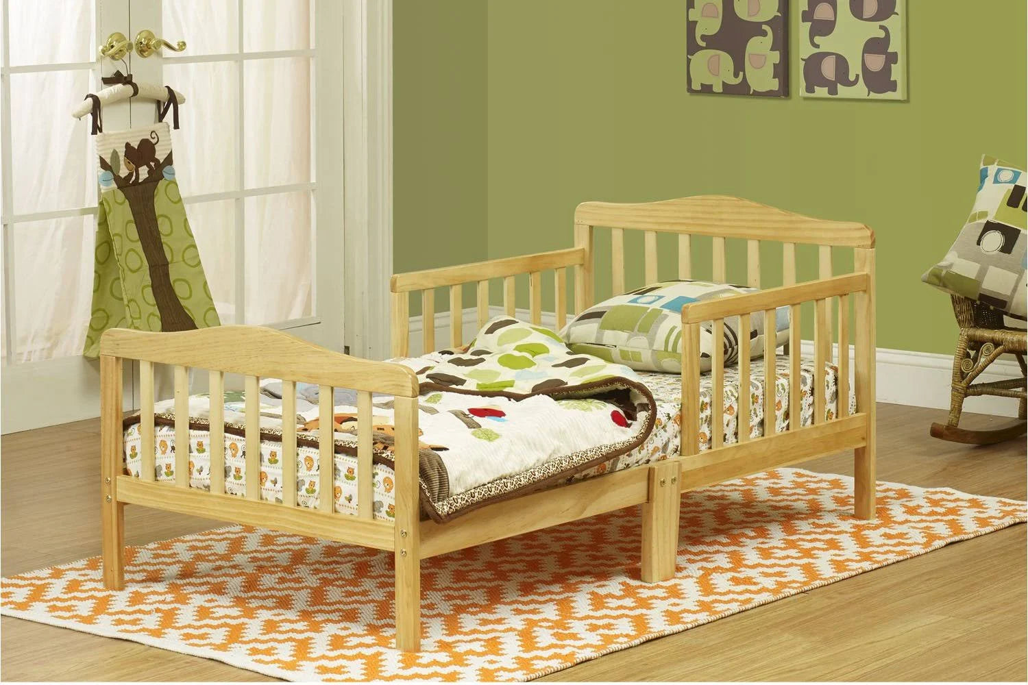 Solid Wood Toddler Bed (Natural) Z411